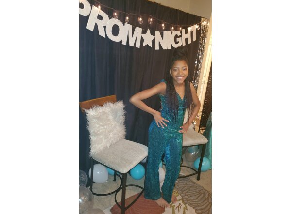 Undefeated high schoolers head online for isolation proms AP News